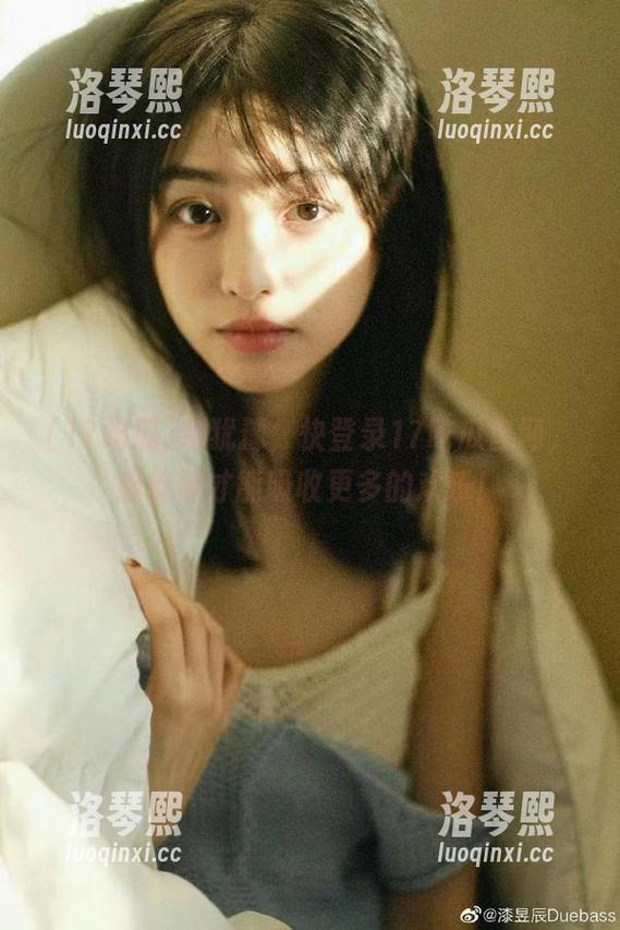 17吃瓜 别犹豫,快登录17吃瓜官网,脸皮厚才能吸收更多的欢乐!