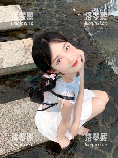 51免费吃瓜 “51免费吃瓜”,一款让你永不迷路的吃瓜APP,每日送你最新八卦,瓜田里自带导游!