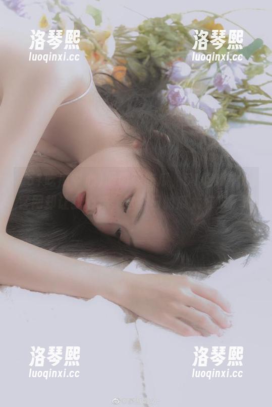 51吃瓜中心 明明想吃瓜,51吃瓜中心官网却让我心痒,这今日的瓜太好吃了吧!