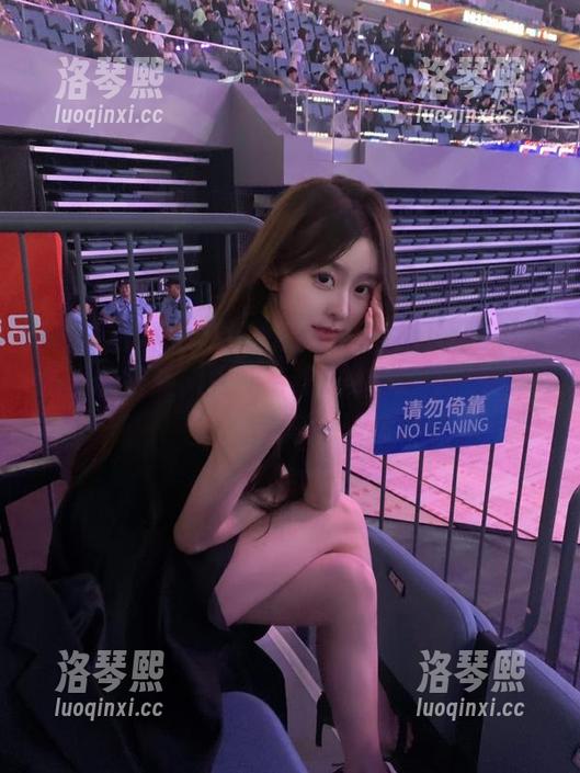 51吃瓜网 不甘心做个瓜盲?下载51吃瓜网免费版,把所有热瓜统统一览无遗,完美。