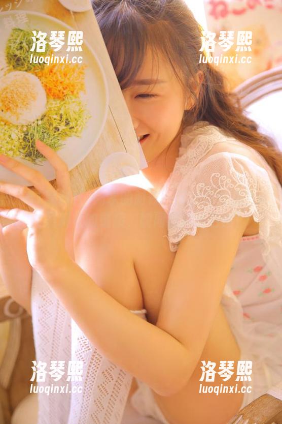 51黑料社 喝水的时候一不小心点进了51黑料社的链接,瞬间被瓜香包围!