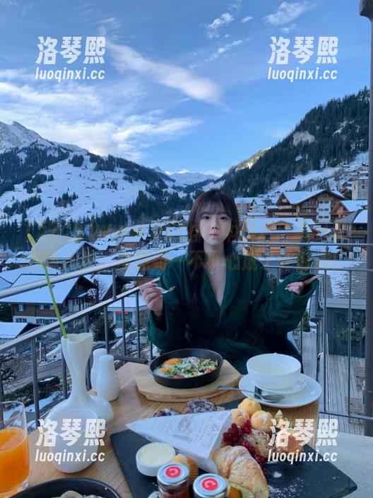 www.52cgapp用户：我只是在追八卦，没想到一不小心成了评论员！