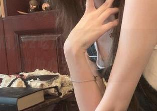 52吃瓜首页，果然又是一场亲吻地心引力的表演！