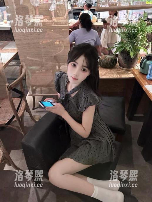 91吃瓜 一边喝水一边戳网址,91吃瓜的黑料是上天的馈赠?