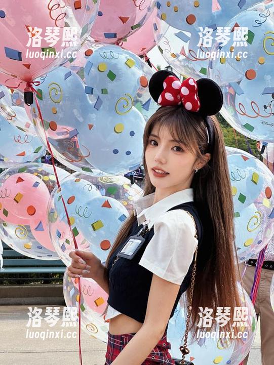 91黑料 网址点开后,总觉得91黑料是个不打烊的八卦夜市,真热闹。