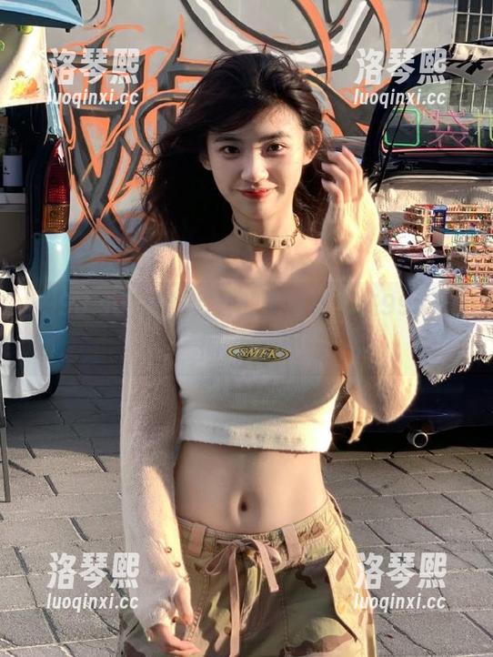 998.su 直达八卦的最前线,来998.su一同蹲点吧!