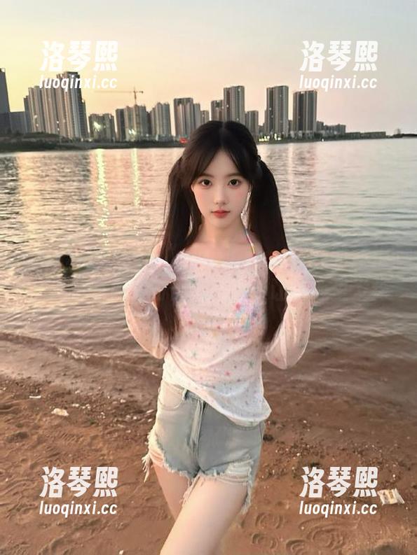 zzzttt 投入“www.zzzttt”的怀抱,发布的瓜有时像折耳兔,让你心里发痒