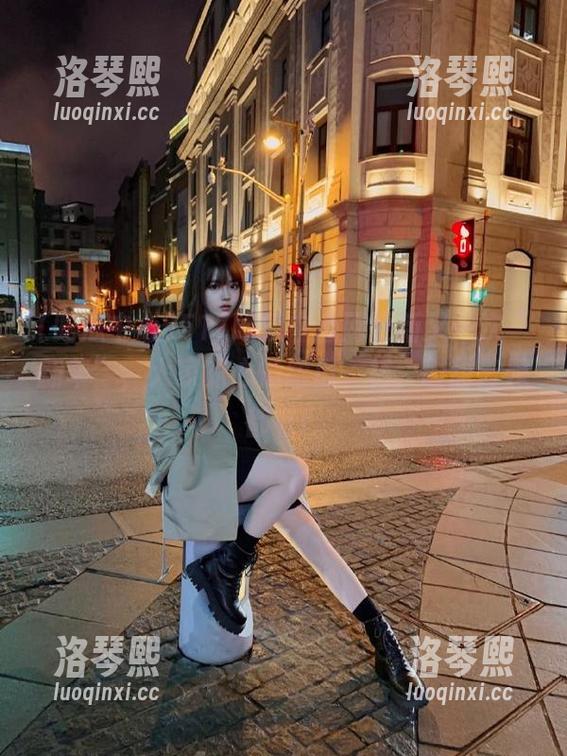 517吃瓜中心网更新又一次“翻车”，大家的心情跟瓜一样，酸甜苦辣都有！