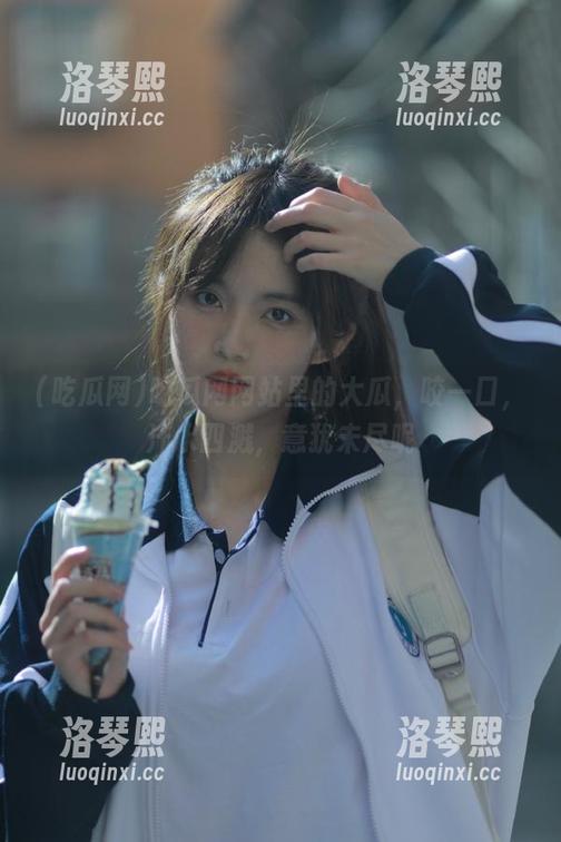 吃瓜网网站里的大瓜，咬一口，汁水四溅，意犹未尽呢