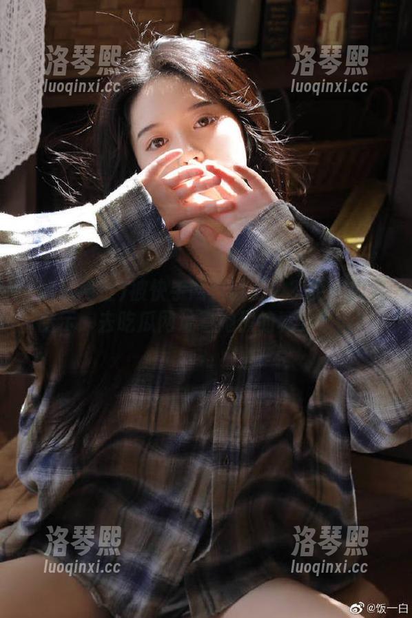 被快手网红圈粉了？更新内容暗示：去吃瓜网址看她们的真实反转！