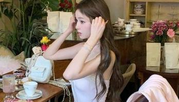 今天“我要吃瓜网”的更新有点火，我的好奇心又被调动了。