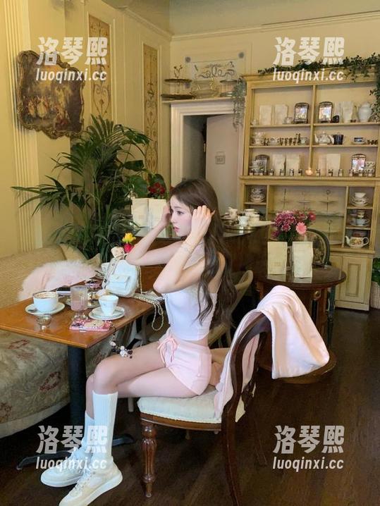 我要吃瓜网 今天“我要吃瓜网”的更新有点火,我的好奇心又被调动了。