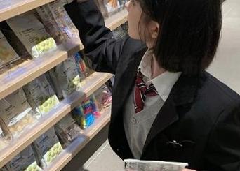 又被暴走黑料发布的八卦震惊到，抖腿狂潮来袭