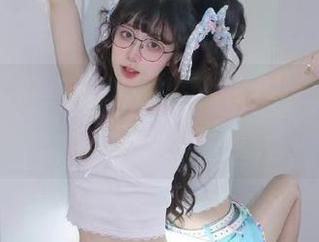 链接里的瓜都是甜的，分享给朋友时别忘了点“网曝吃瓜”哦。