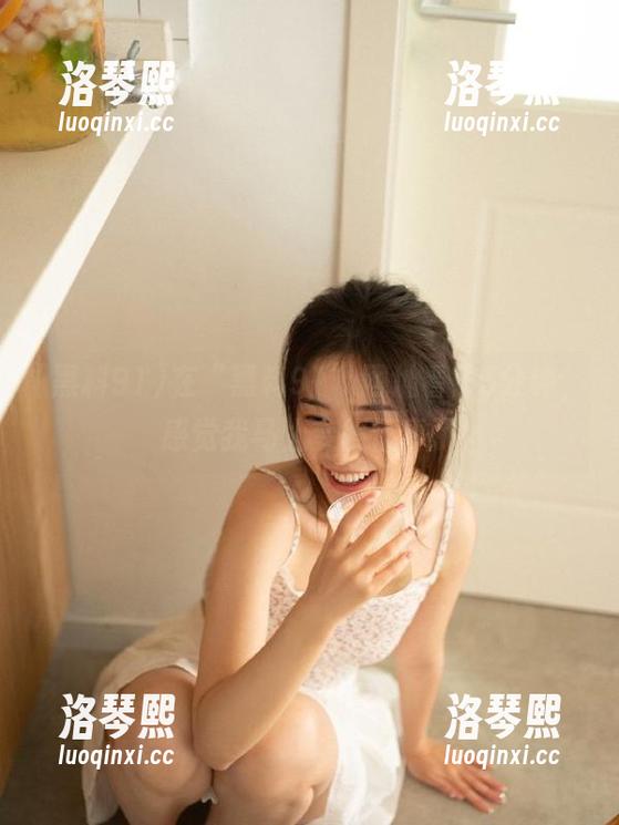 黑料91 在“黑料91”网址看了5分钟,感觉我马上变得懂事了