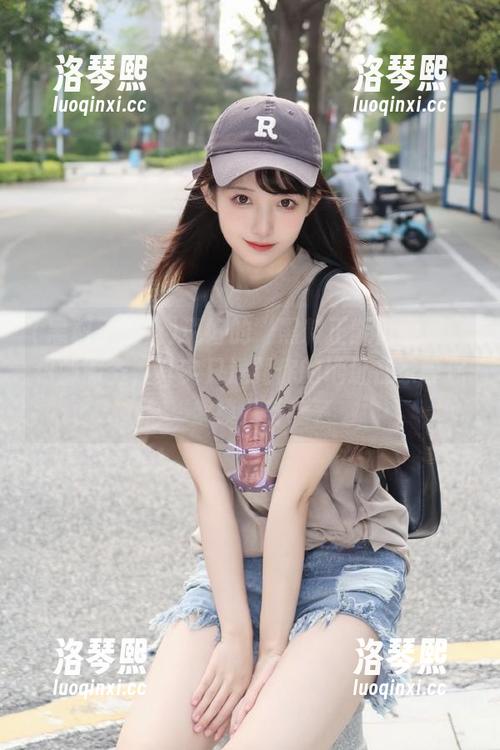 说好的“黑料正能量会员”包邮服务，其实只送到你的地址在家等你解锁八卦！