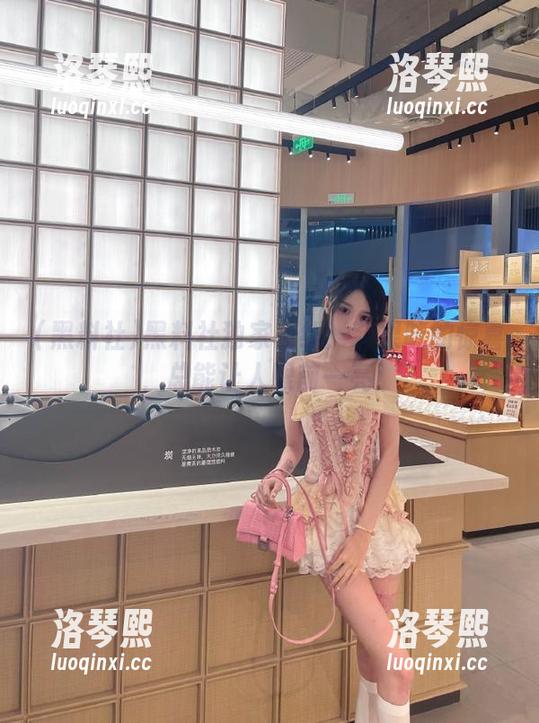 黑料社独家在线：浆果味的惊喜，总能让人眼前一亮！