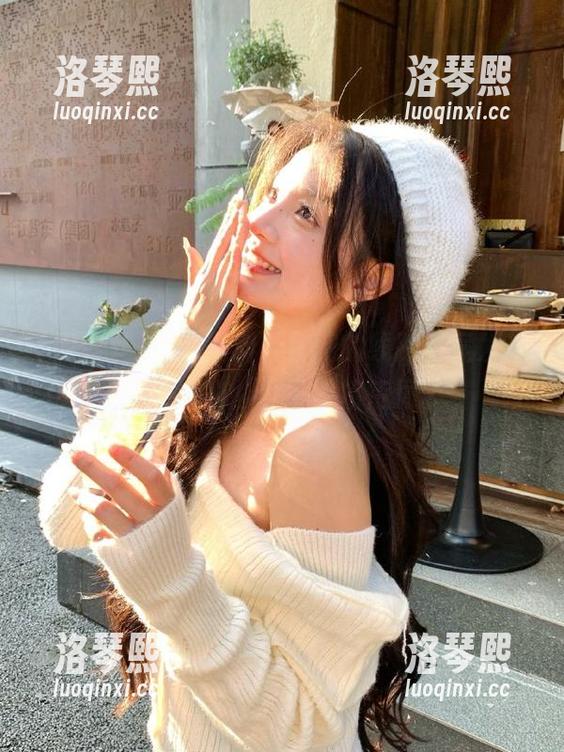 黑料社 点开黑料社官网的线路,竟发现了久违的‘盘子’招待局。