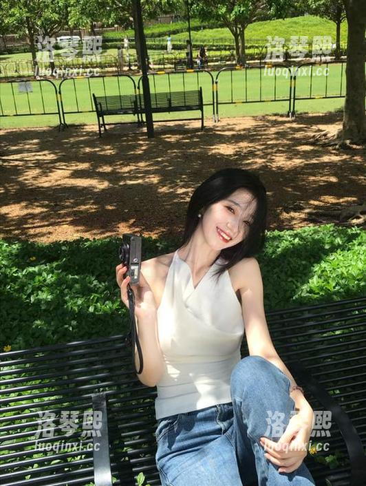 黑料网 黑料网官网的秘技:一到晚上精彩新闻准时不打烊!